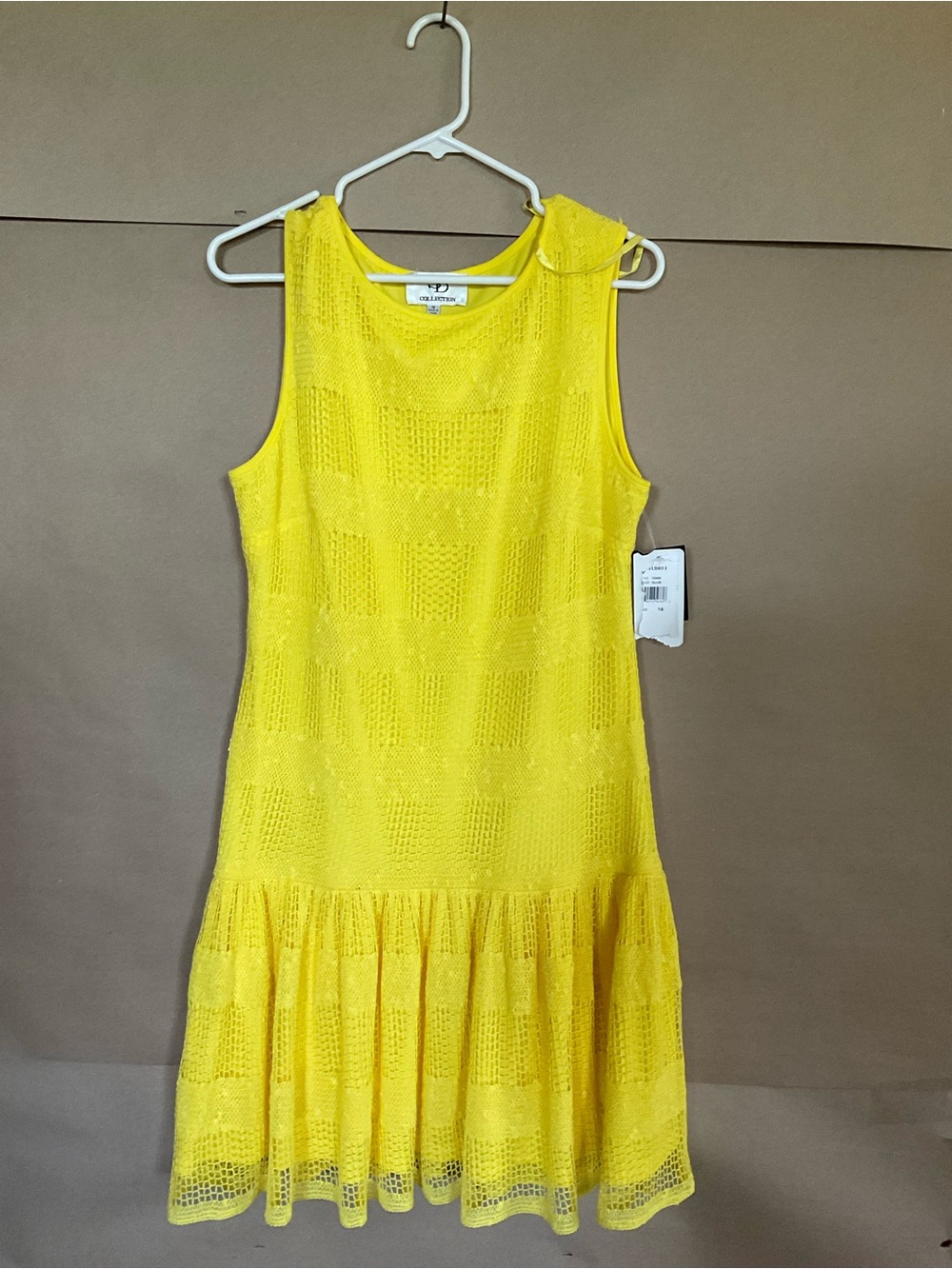 Studio 1 SD Collection. Yellow Knit Drop-Waist Dress - Sleeveless. NWT Size 16